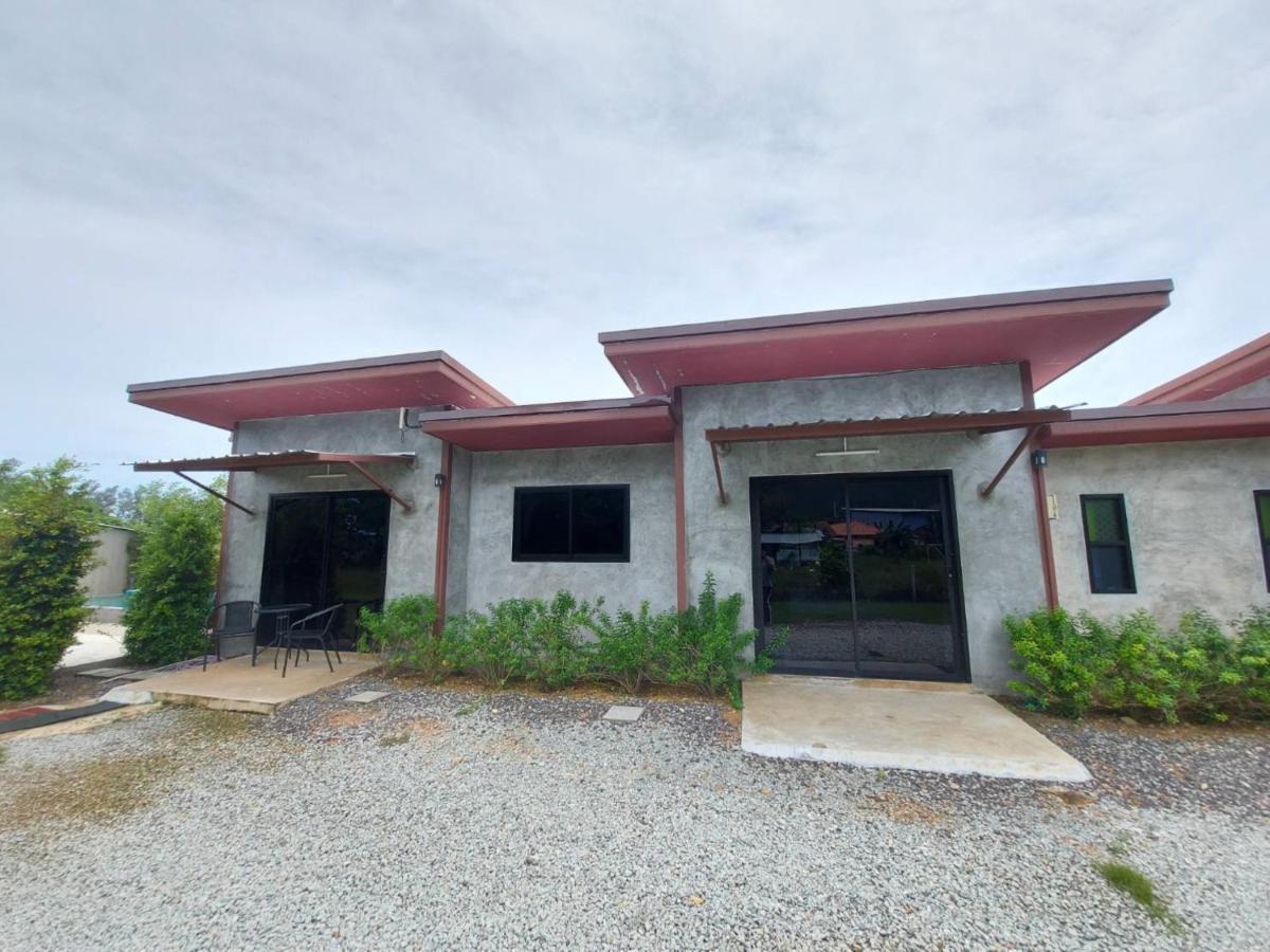 Malinee Resort Bang Tao Beach  Exterior photo